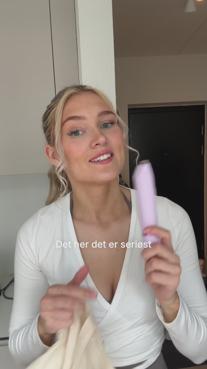 Video: Mathilde viser SkinLuxe VelvetShave ladyshaver